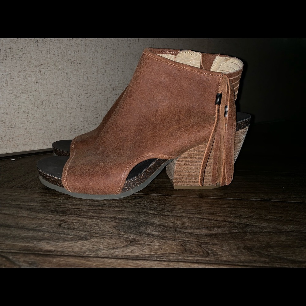 OTBT shoes! Size 10!